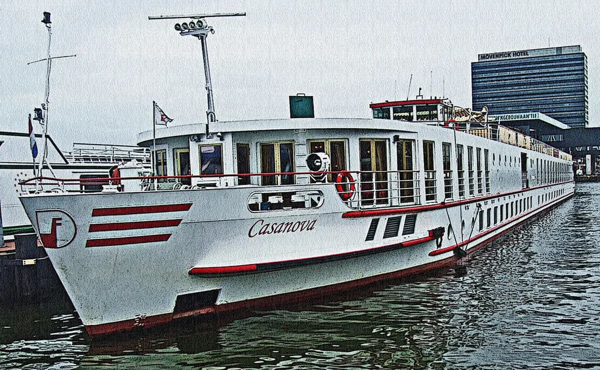 Budapest Adventure Tours: Caving, Kayaking & More