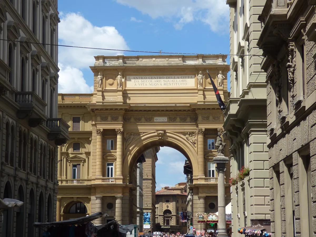 How Athens Free Walking Tours Work — a scene in Athens