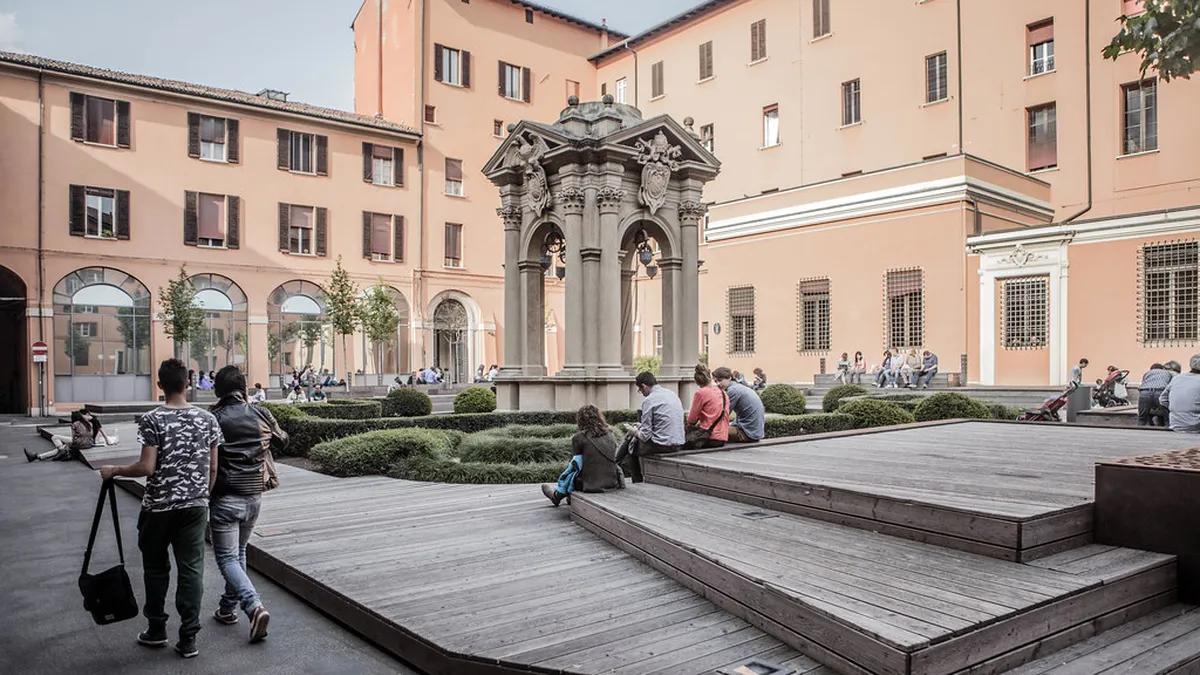 Tour vs DIY: Which Is Worth the Cost? in Bologna