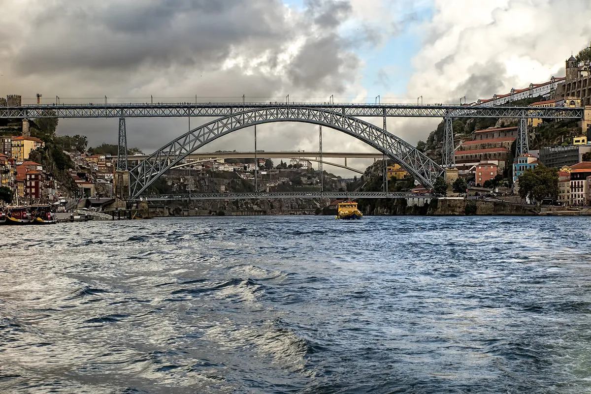 Tour vs DIY: Honest Worth-It Verdicts in Porto