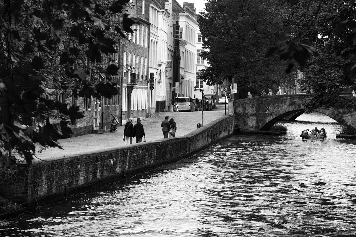 What Bruges Walking Tours Actually Cover