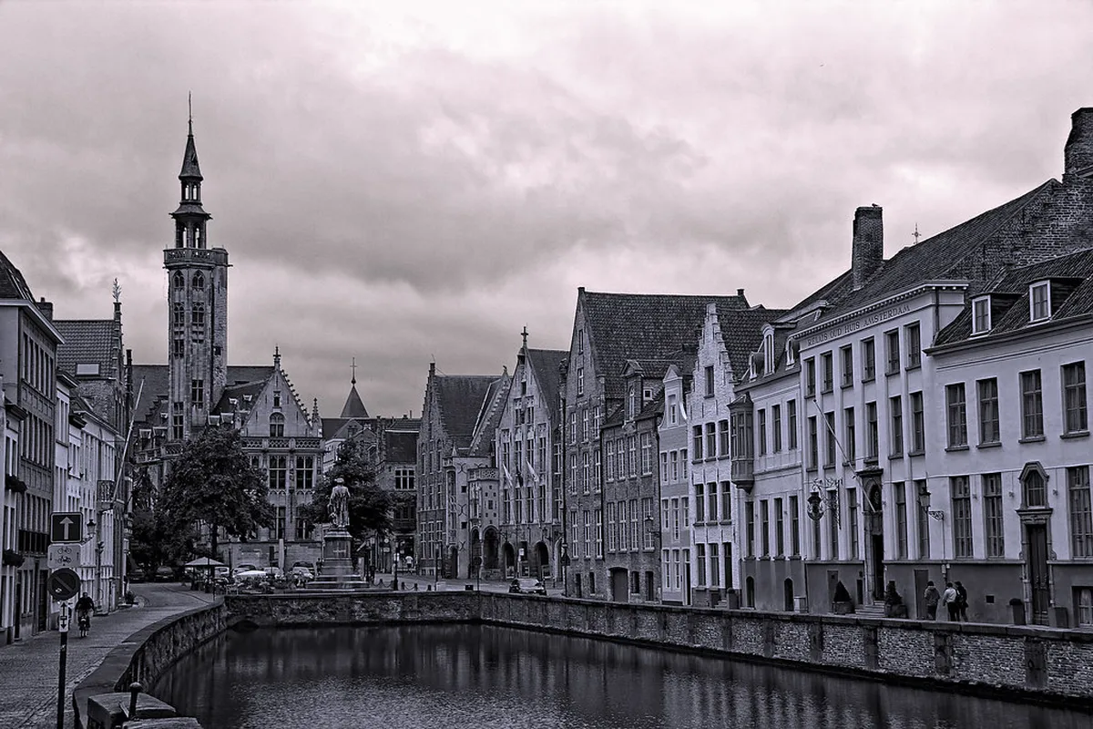 Types of Walking Tours Worth Booking in Bruges