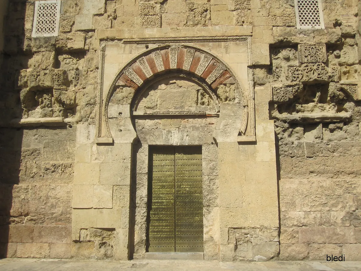 Córdoba: Mezquita and the Jewish Quarter in Granada