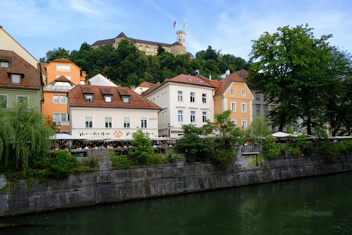 Tour vs DIY: How to Decide — a scene in Ljubljana