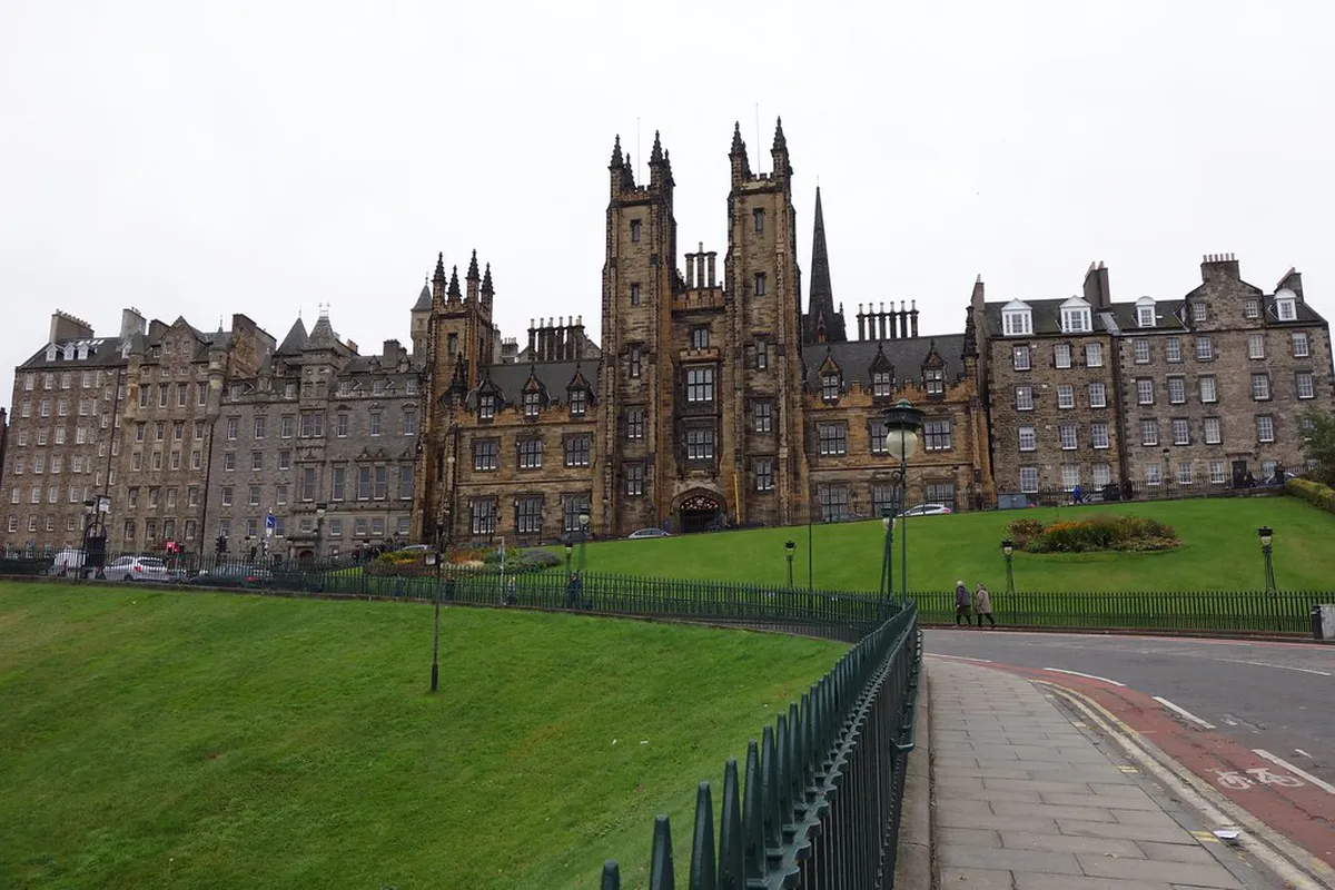Are Edinburgh Walking Tours Worth It? — a scene in Edinburgh