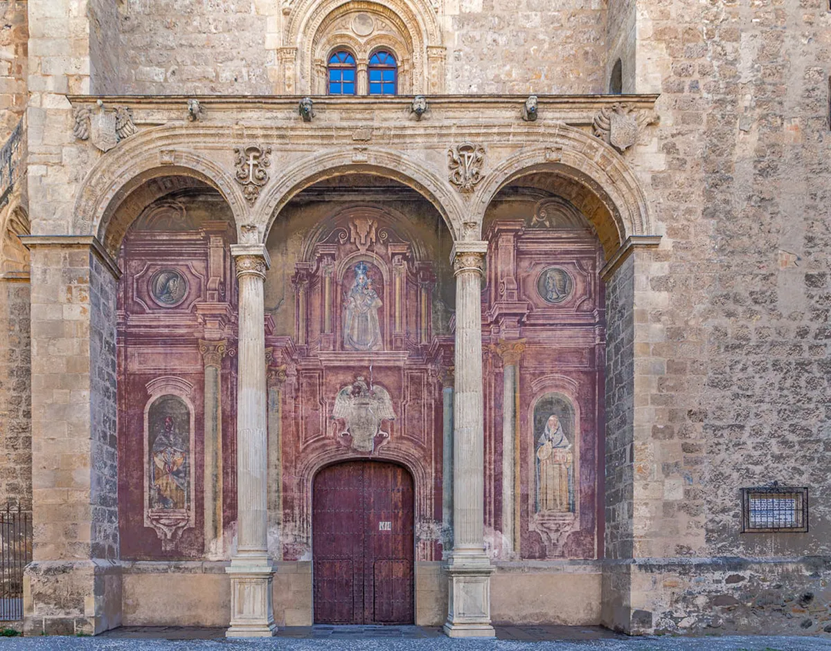 How to Book Granada Walking Tours in 2026