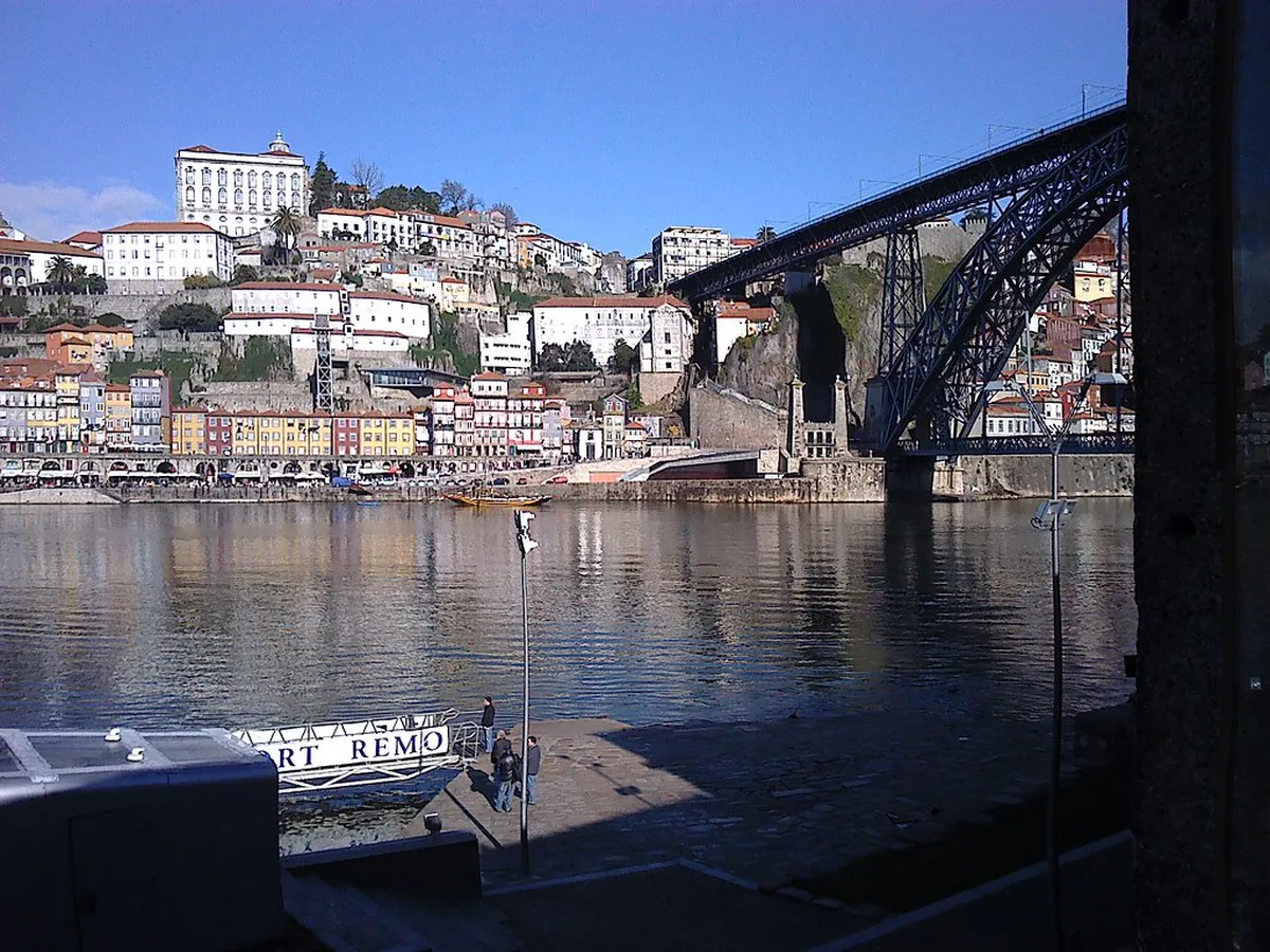 What the Tour Actually Includes in Porto